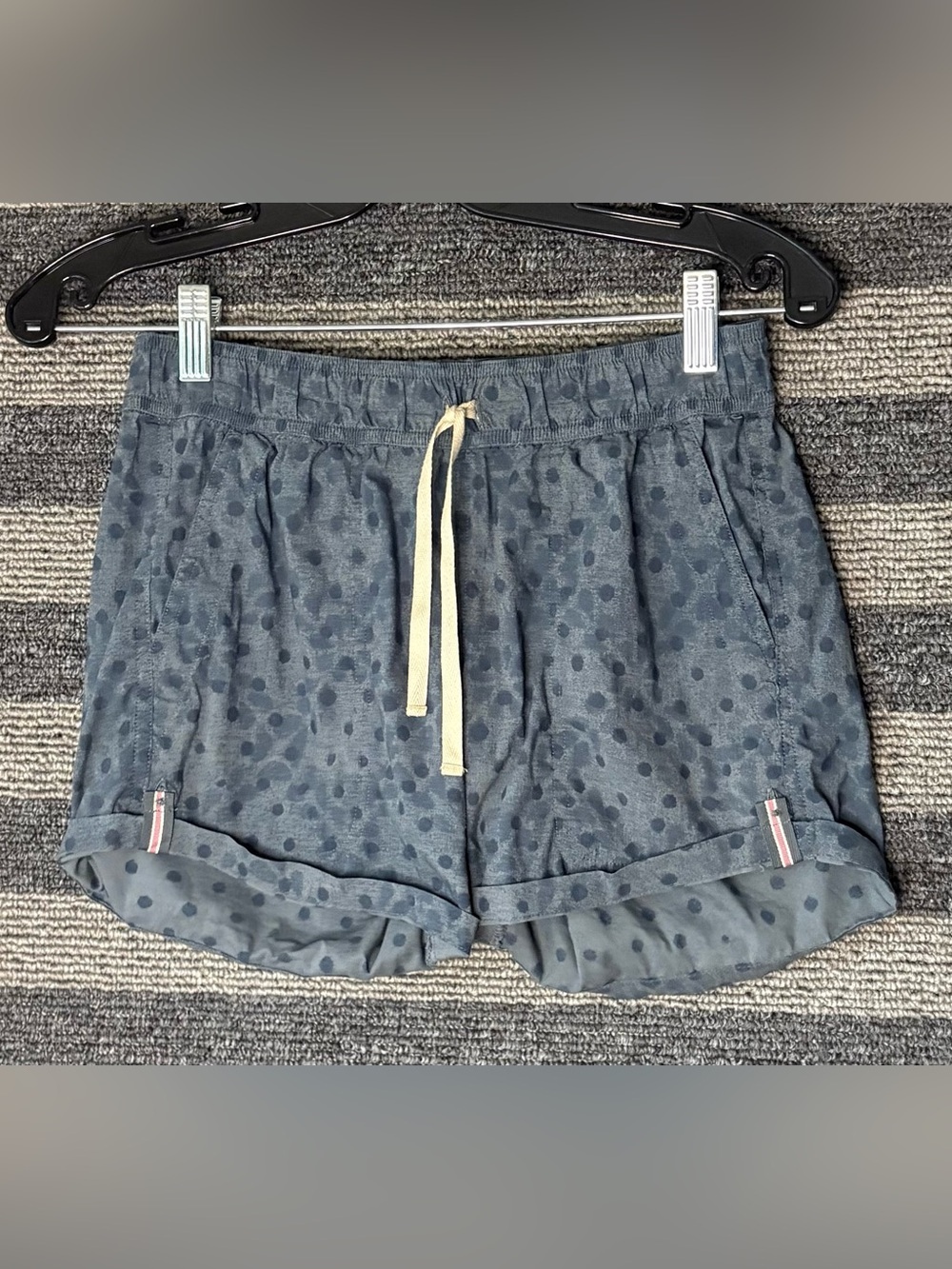 Burton Slate Blue Polka Dot Drawstring Athletic Joy Shorts Women’s XS EUC